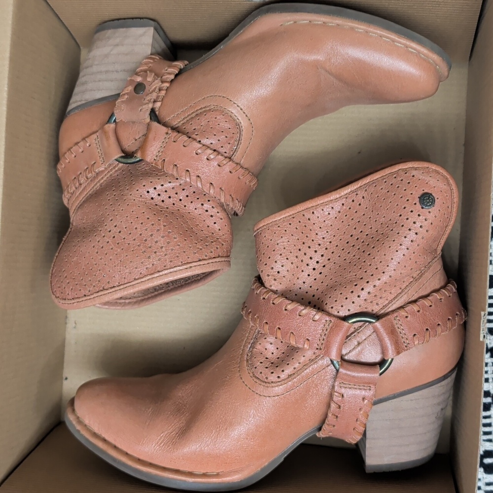 Bussola Women's Rose Brown (Clay) KYRA Heeled Booties!!
